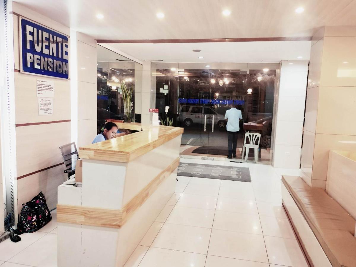 Fuente Hotel De Cebu Stadt Exterior foto